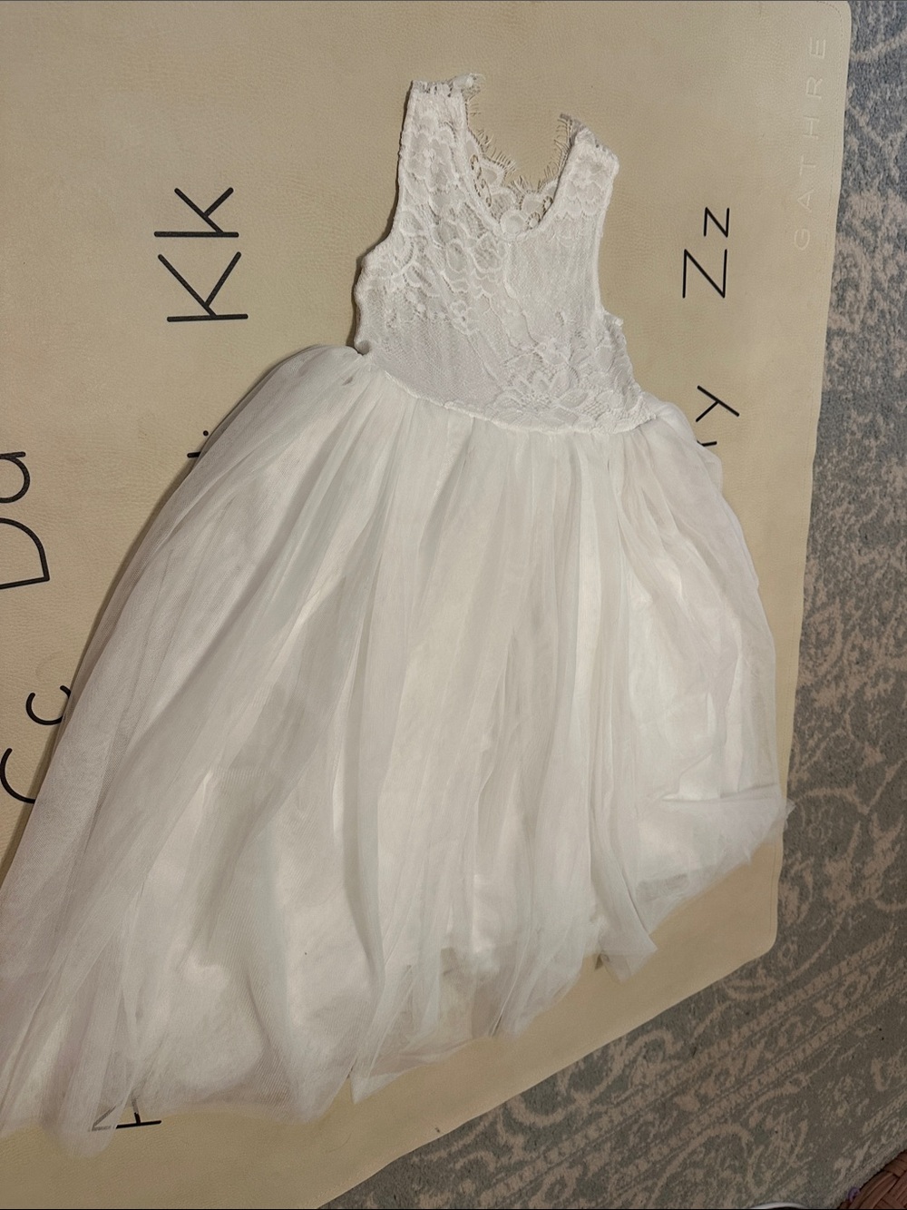 Delicate White Lace & Tulle Girls' Flower girl formal dress
